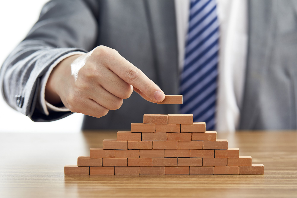 Pyramide de ponzi comment les éviter en crypto-monnaie