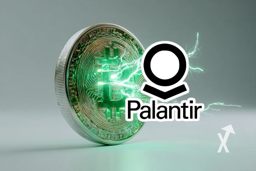 coin Bitcoin avec électricité verte sur un fond gris et un logo Palantir en blanc par dessus